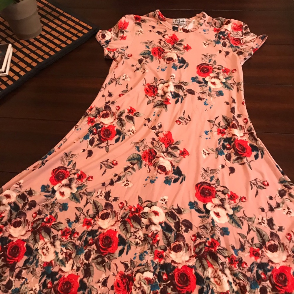 Gorgeous flower dress